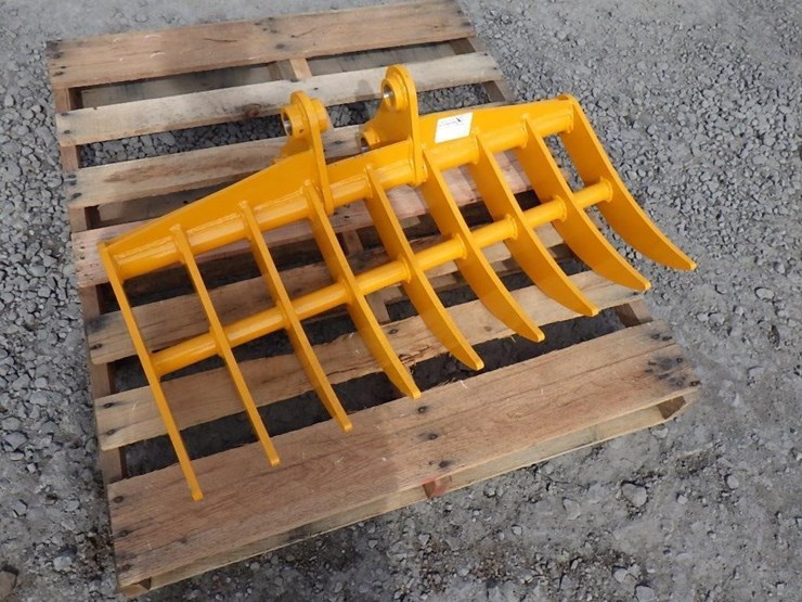 caterpillar-303-image-4