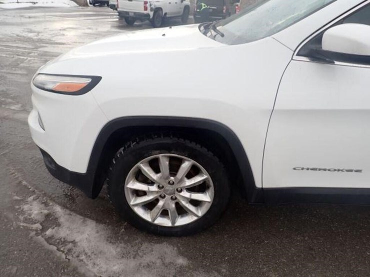 2016-jeep-cherokee-image-81