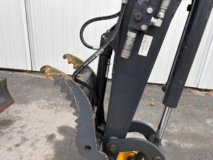 2023-deere-30g-image-7