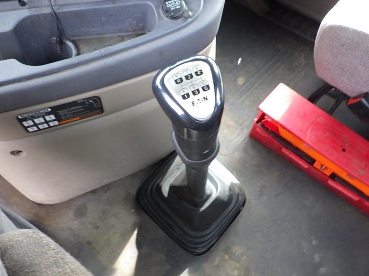 2016-freightliner-cascadia-125-image-46