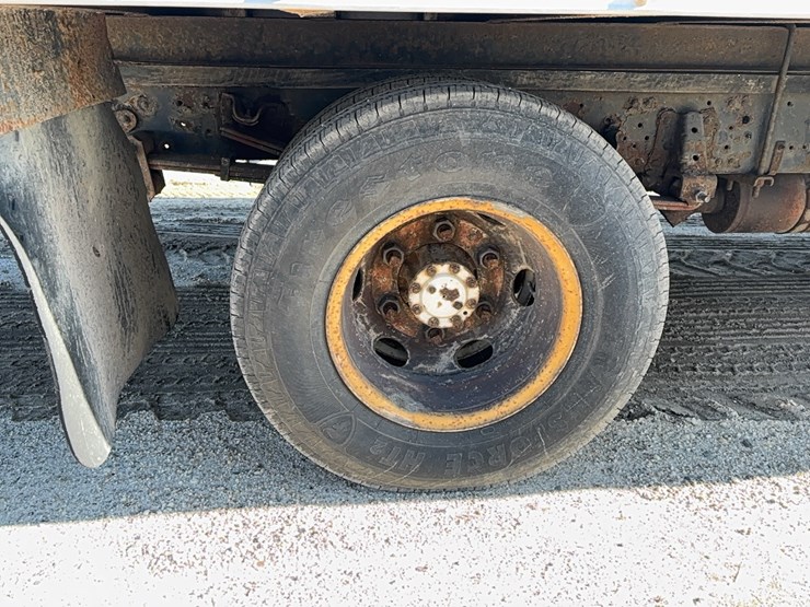 1999-isuzu-npr-image-8