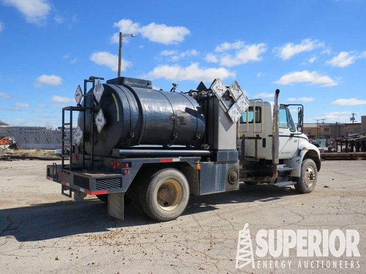 2005-international-durastar-4400-image-3