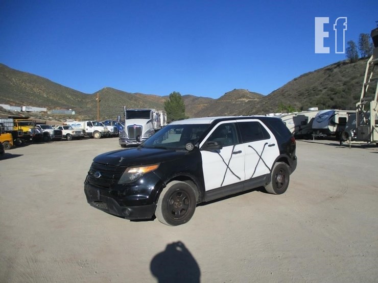 2015-ford-explorer-image-1