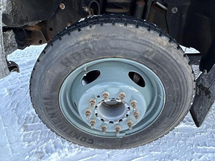 2015-ford-f550-xl-image-55