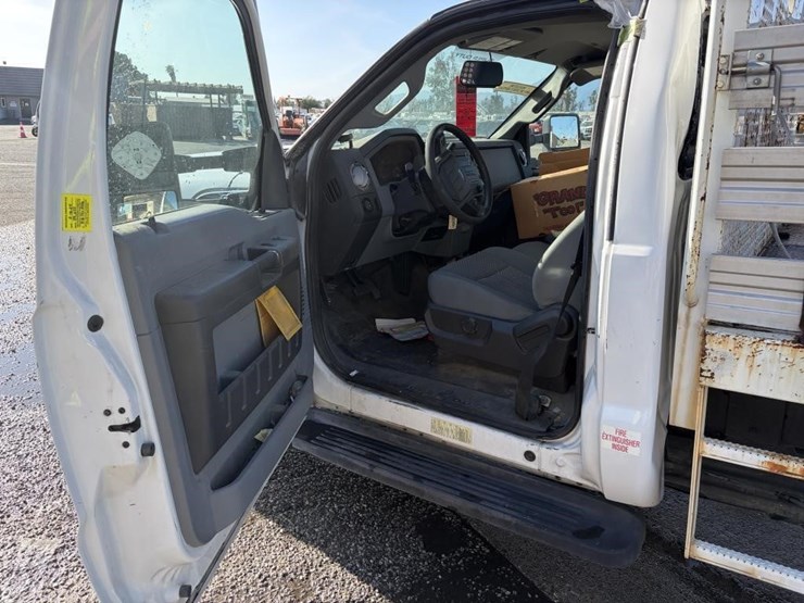 2016-ford-f250-xlt-image-10