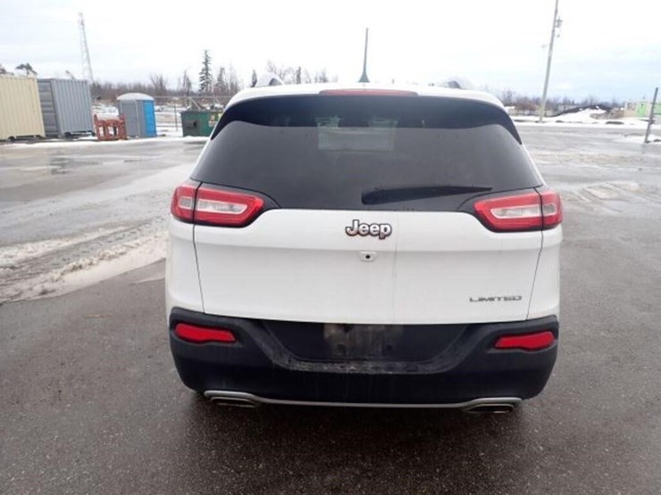 2016-jeep-cherokee-image-6