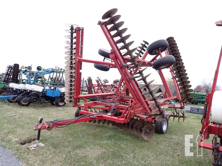 case-ih-3900-image-1