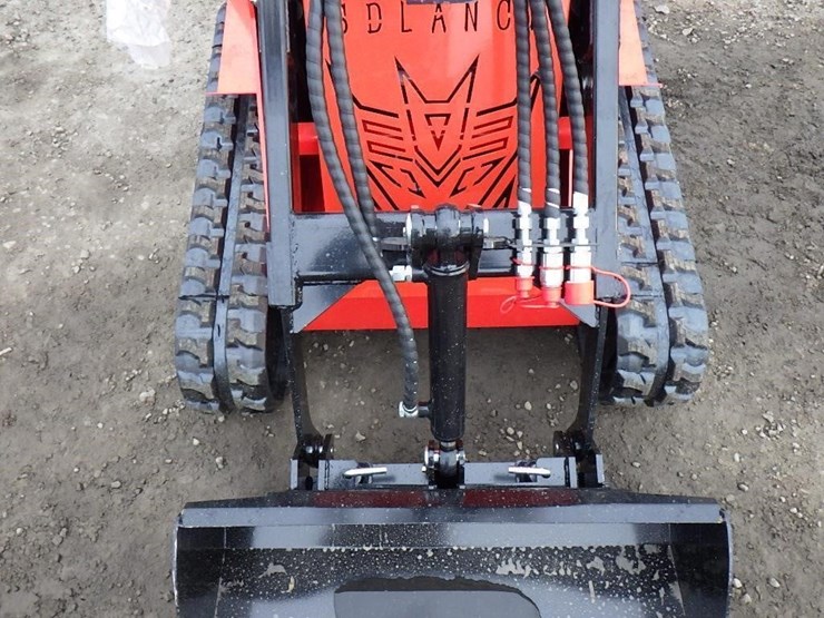 2026-sdlanch-ssl580-skid-steer-tracked-loader-image-6