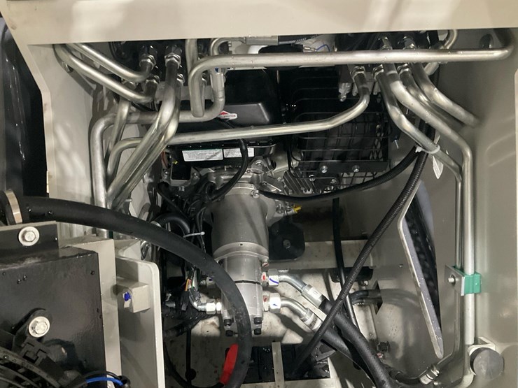 #1002-•-unused-2025-bttl-st25m-6-mini-skid-loader-image-15