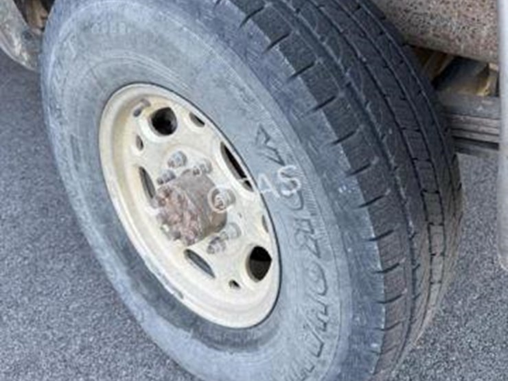 2003-chevrolet-2500-image-11