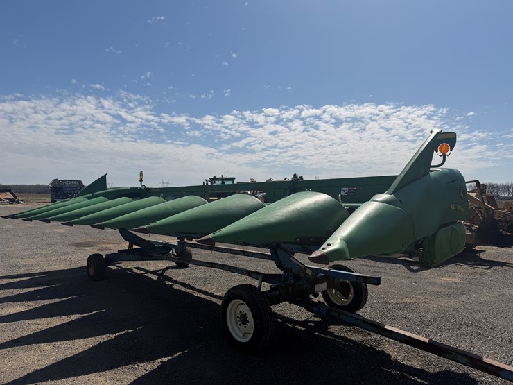 john-deere-608c-image-2