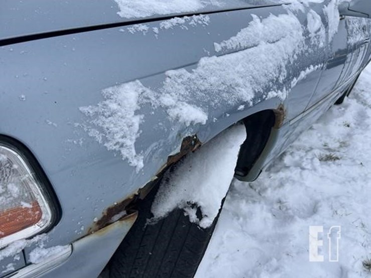 2005-lincoln-towncar-image-13