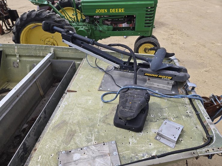 #387-•-polar-kraft-pond-boat-and-trailer-image-4