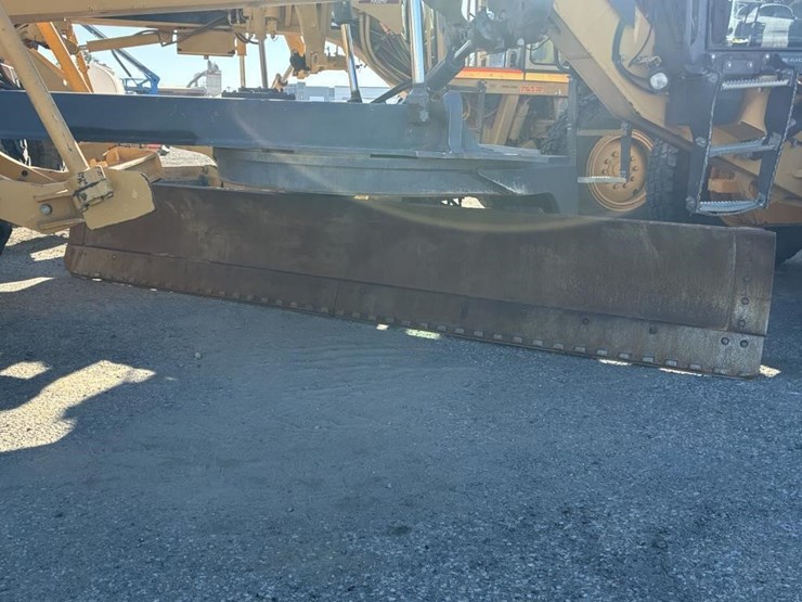 2008-deere-772d-image-10