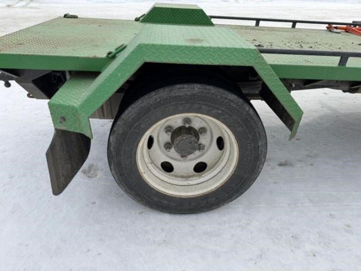 2022-isuzu-nrr-image-31