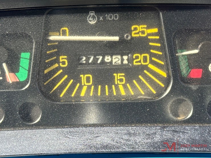 new-holland-3930-image-18