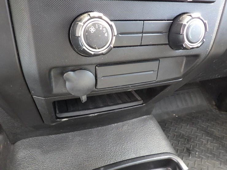 2013-ford-f150-image-33