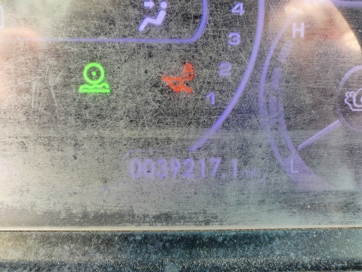 2013-komatsu-wa270-image-19