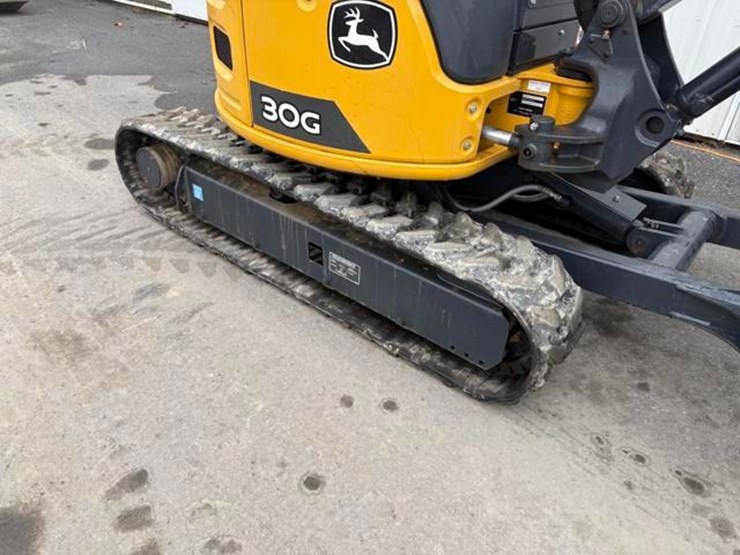 2023-deere-30g-image-10