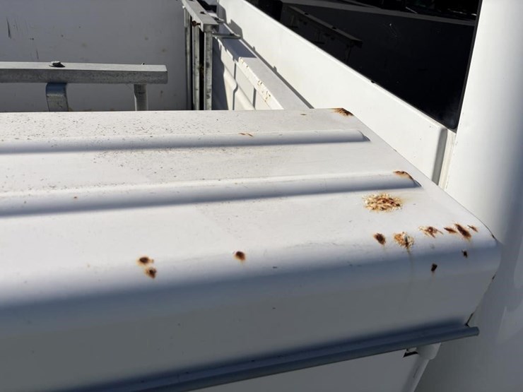 2012-chevrolet-2500-image-32