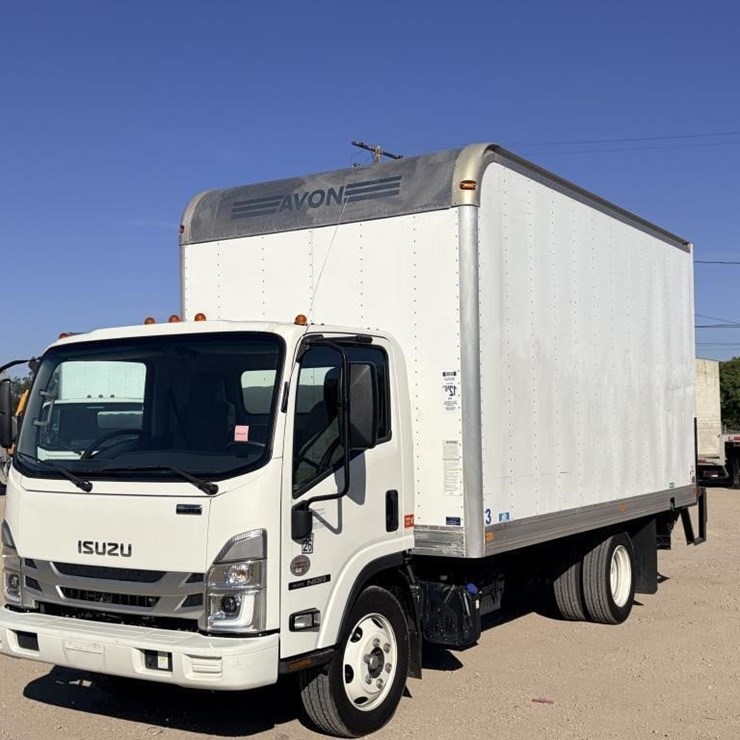 2023 ISUZU NRR