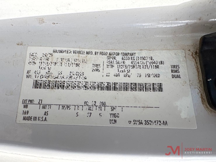 2020-ford-f350-xl-image-29