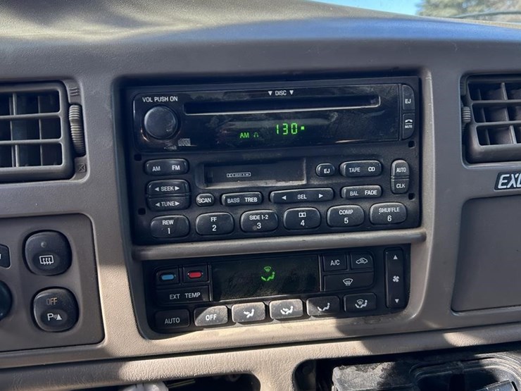 2003-ford-excursion-image-16