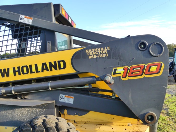 new-holland-l180-image-8
