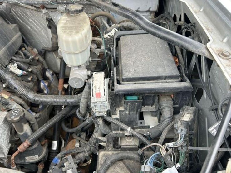 2018-chevrolet-silverado-2500hd-image-48