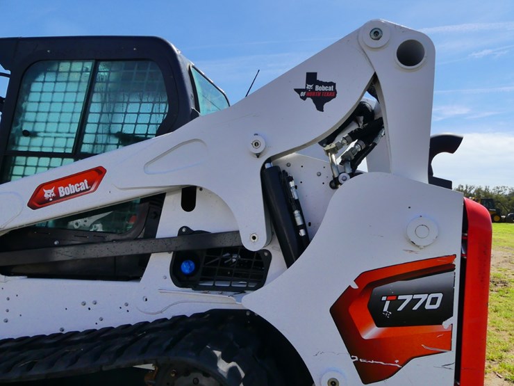 2023-bobcat-t770-image-8