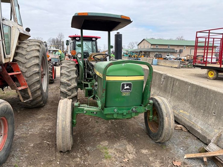 john-deere-2040-image-3