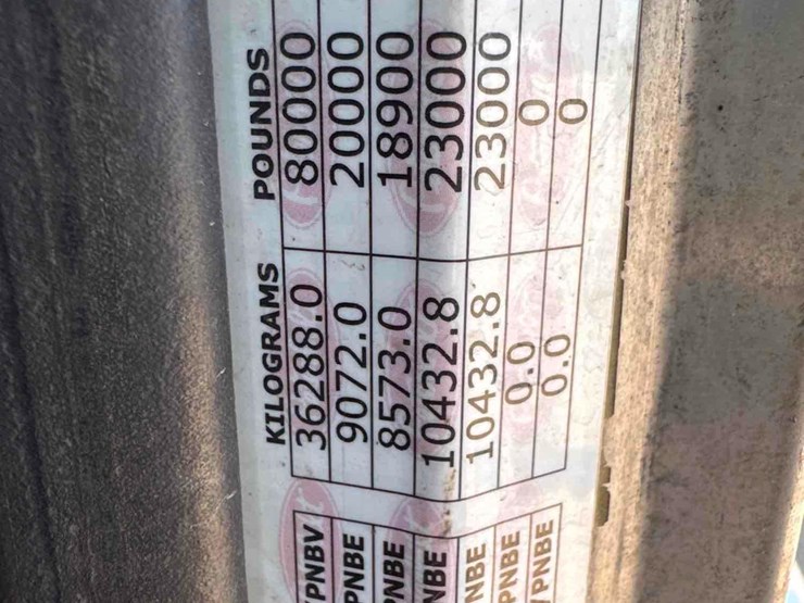 2016-peterbilt-365-image-38