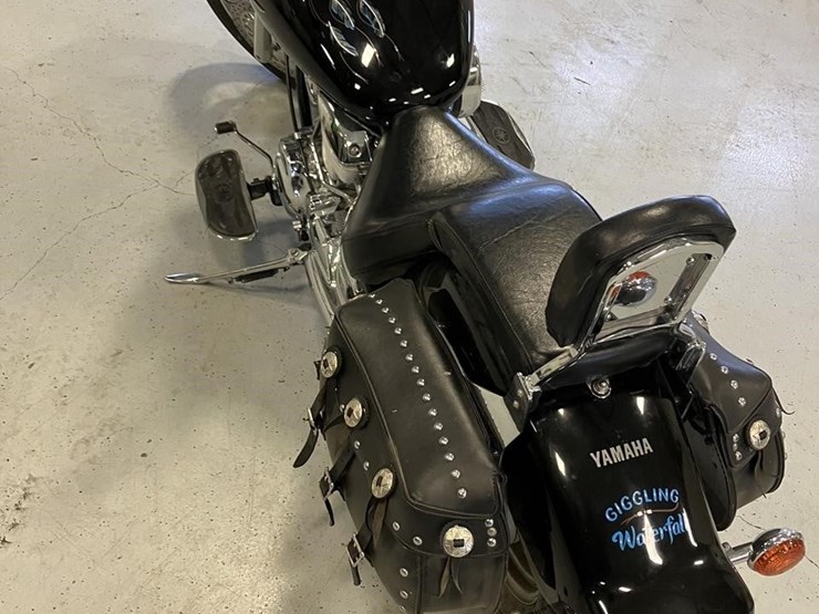 2001-yamaha-xvs1100-image-4