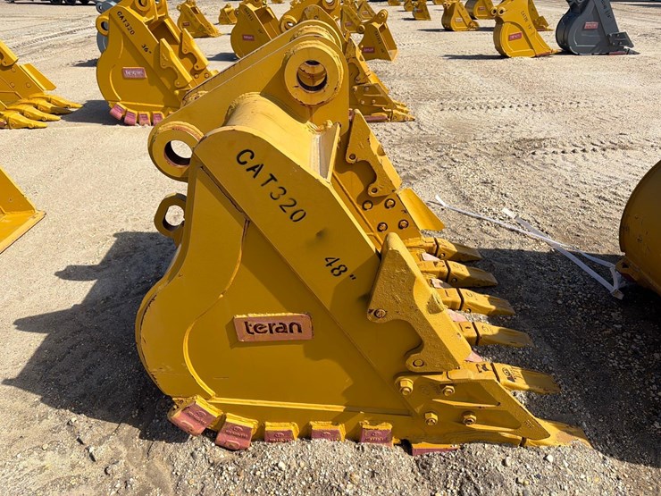 caterpillar-320-image-2