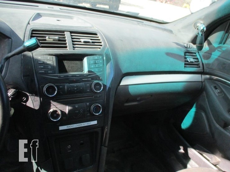 2018-ford-explorer-image-9