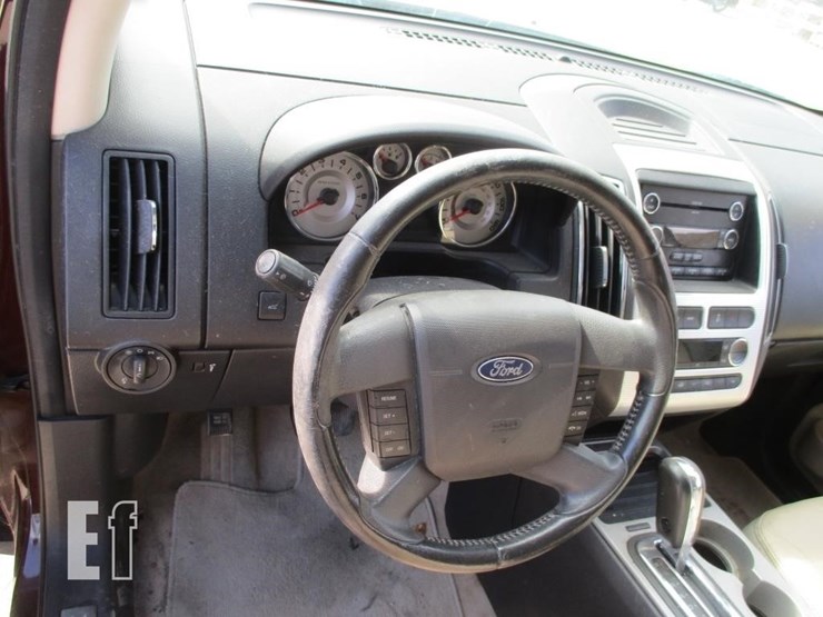 2010-ford-edge-sel-image-11