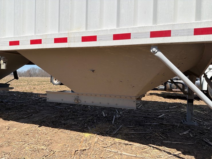 2015-jet-hopper-image-6