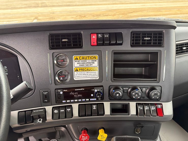 kenworth-t880-image-35