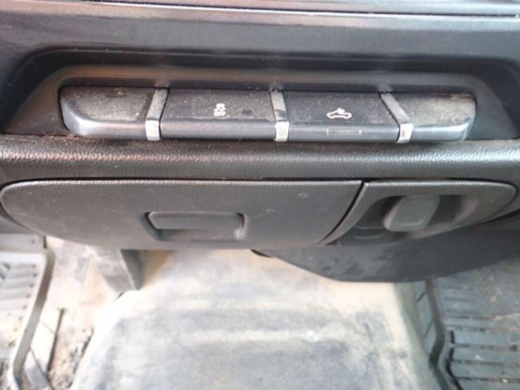 2019-chevrolet-silverado-3500hd-image-26