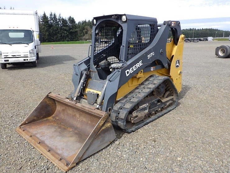 2017-deere-317g-image-1