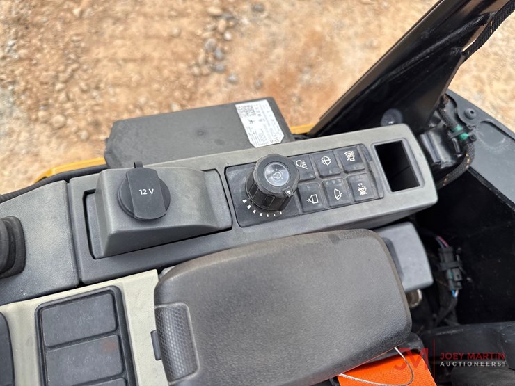 2024-caterpillar-301.7-image-20