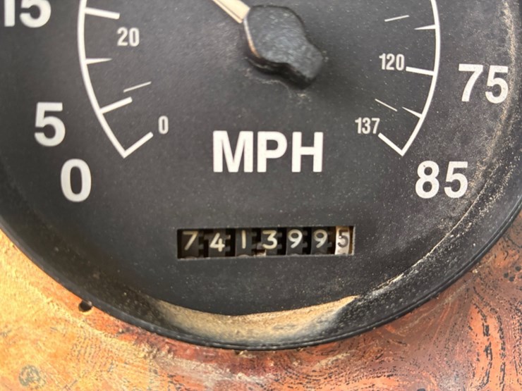 2000-international-9200-image-13