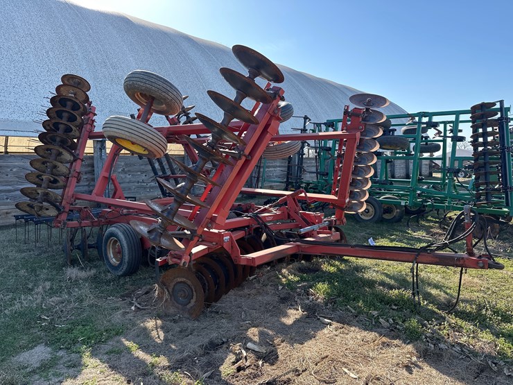 case-ih-3900-image-12