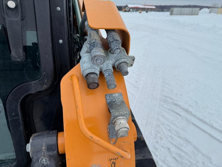 case-tv450b-image-18