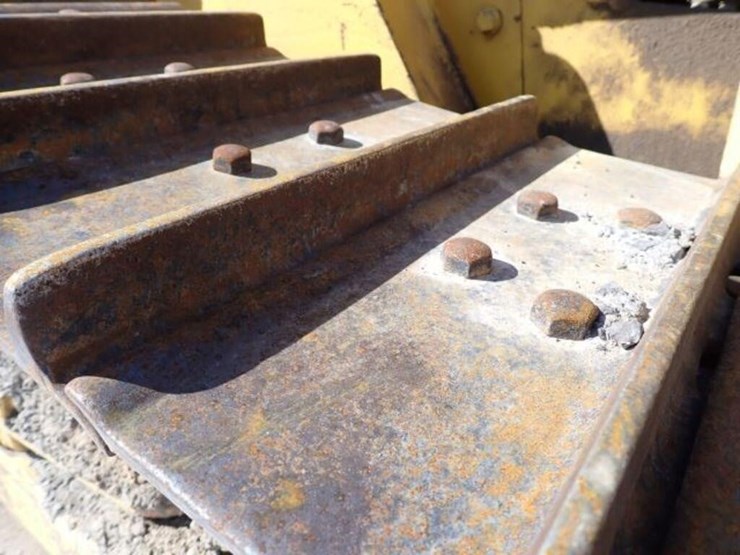 1998-komatsu-d21a-image-10