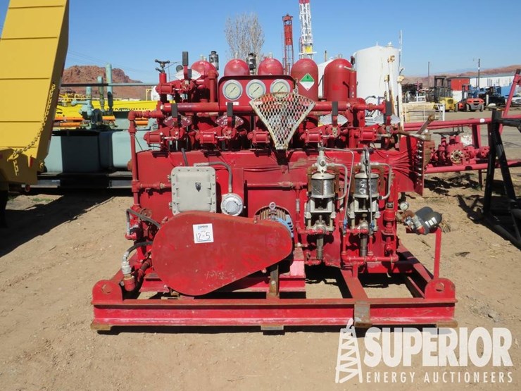 caterpillar-660-image-1