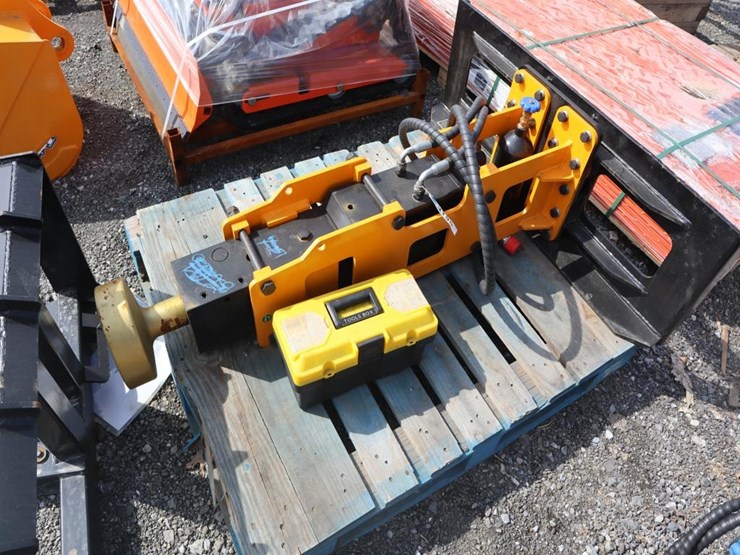 future-qa-ft-d680-post-driver-image-2