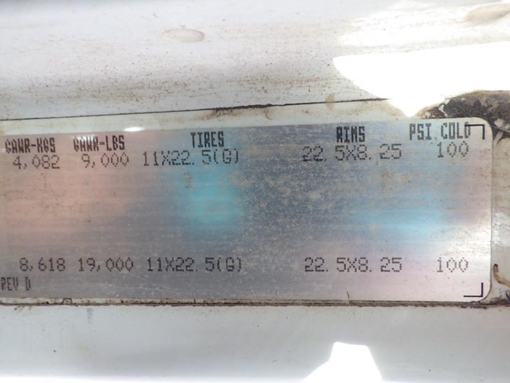 1996-freightliner-fl70-image-48