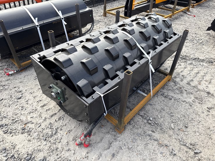 #2069-•-unused-giyi-cw70-skid-steer-compaction-wheel-ktysl260130-inv#-41996-image-3