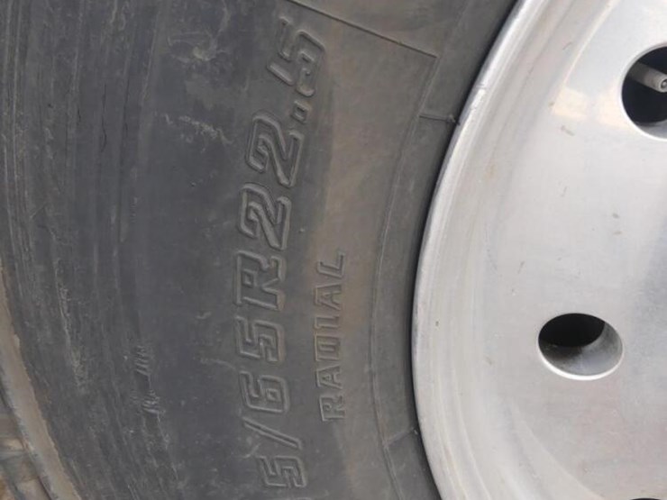 2019-international-hx615-image-14